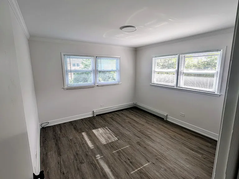 9125 Sahler Ave #2W — Photo 4