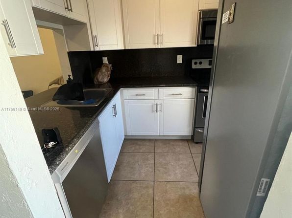 1650 S Le Jeune Rd APT 204