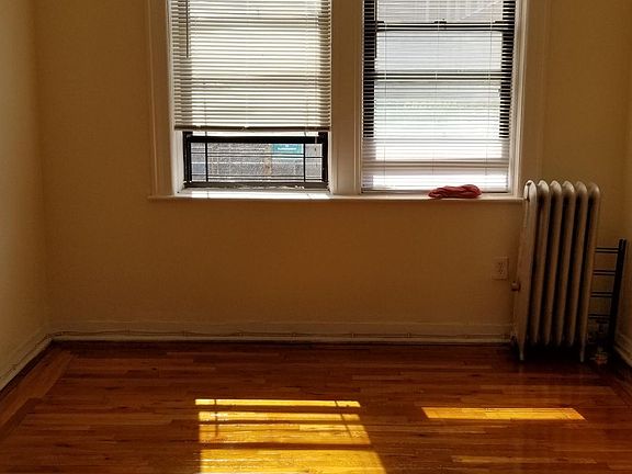 3rd image of 1258 Manor Ave APT 3R