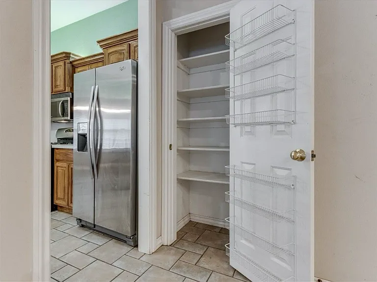 16605 Farmington Way — Photo 9