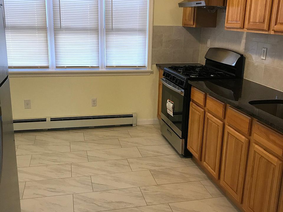 1st image of 238 Bay 10 St