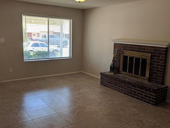 5th image of 2337 E Shaw Butte Dr