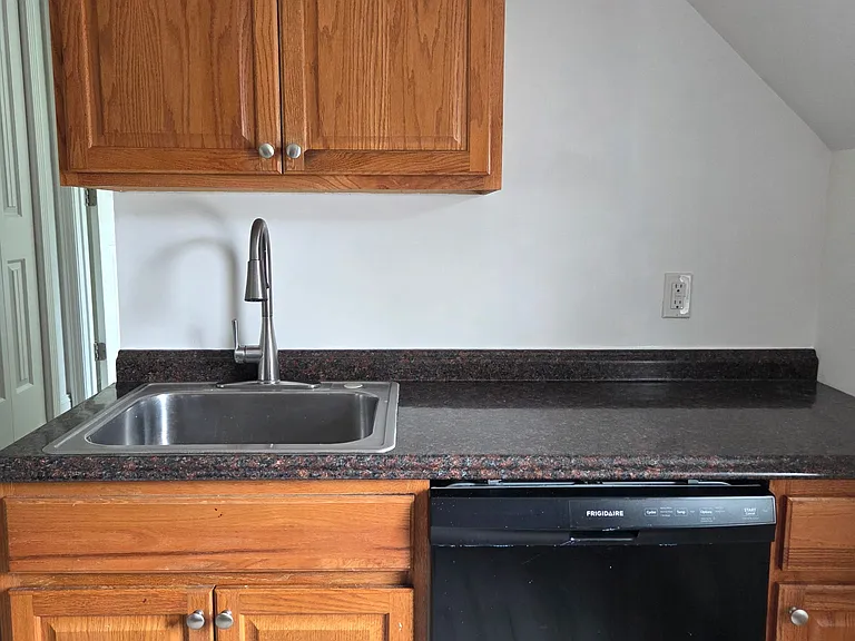 622 Main St #2 — Photo 4