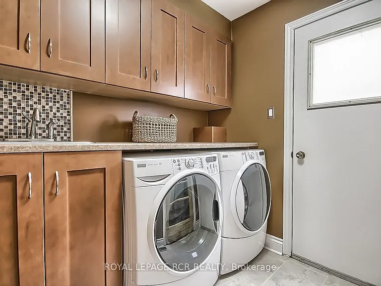 617 Brooker Rdg — Photo 15