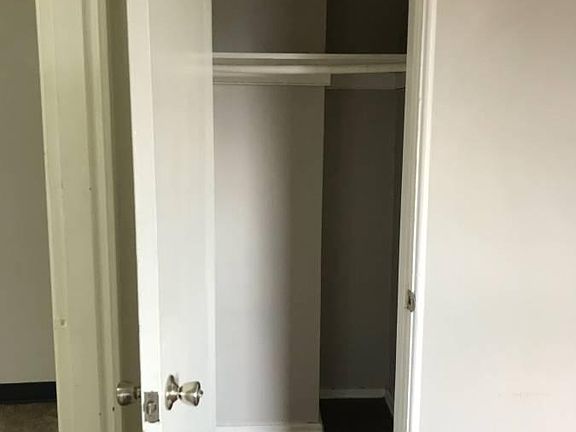 4th image of 20 Gahl Ter APT 2