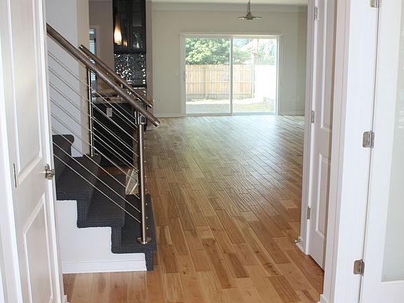 4th image of 647 Bennaville Ave