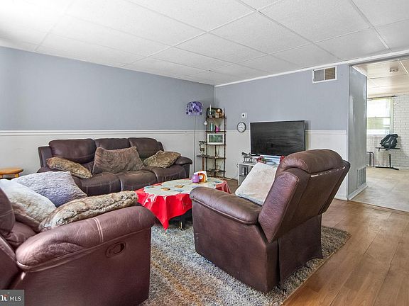 3rd image of 3311 Kessler Ct
