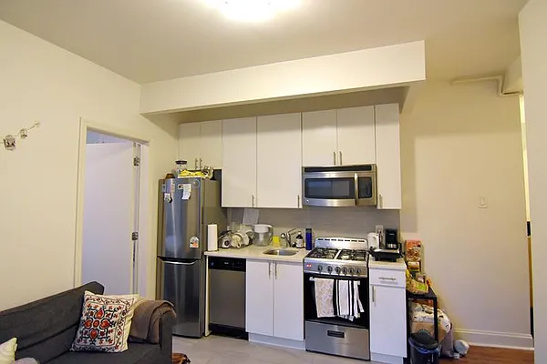 Rented by Buchbinder & Warren | media 11