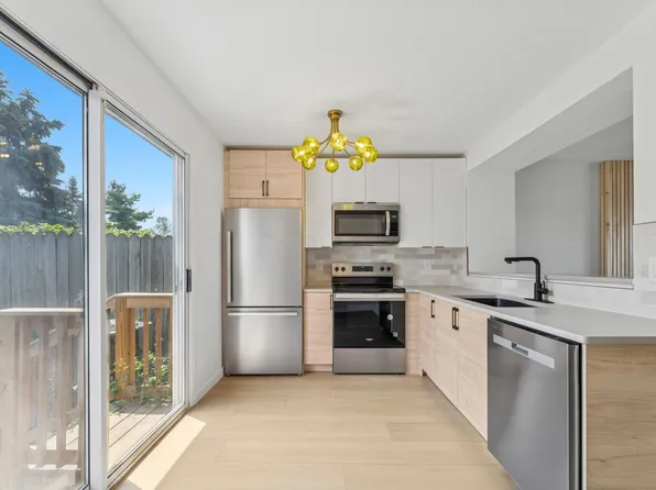 914 Worthington Woods Blvd #11, Columbus, OH 43085