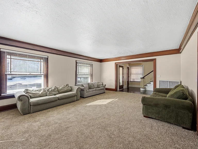 11115 Wade Park Ave — Photo 10