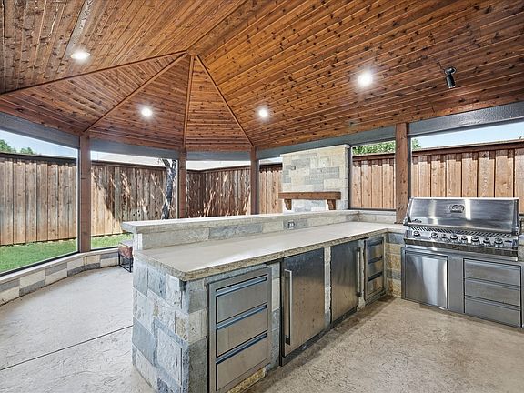3rd image of 5608 Millers Creek Dr