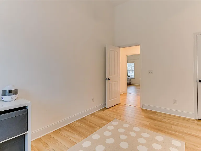 259 Wentworth Pl — Photo 36