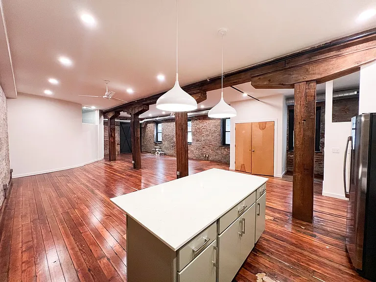 209 Woodward St — Photo 11