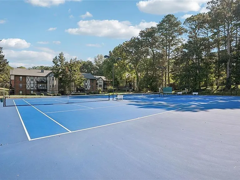 6851 Roswell Rd #F32 — Photo 17