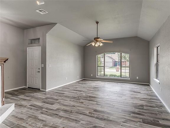 4th image of 1216 SW 132nd Pl