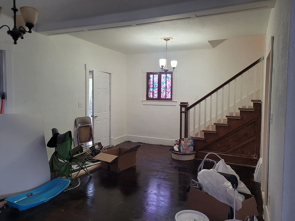 1st image of 414 E Sherman Ave