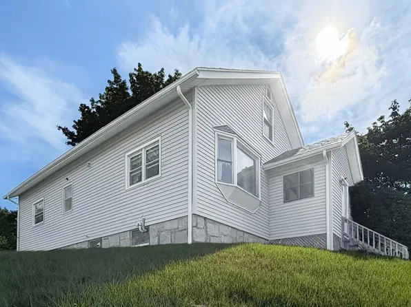 434 Hamilton St, Worcester, MA 01604