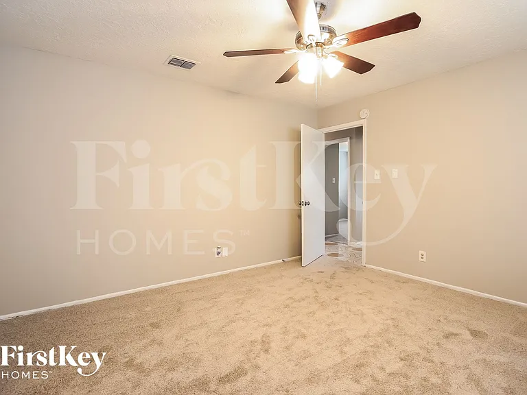 5614 Rivergate Dr — Photo 6