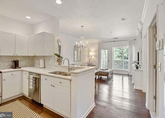3rd image of 4560 Strutfield Ln APT 1304