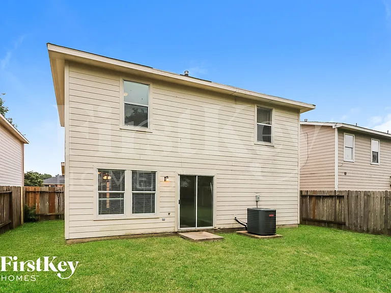 7311 Rising Brook Dr — Photo 15