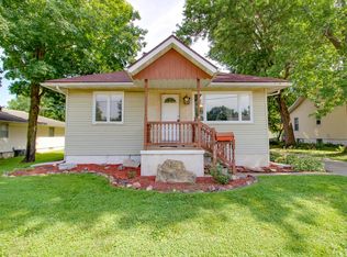 329 E Leonard St, Staunton, IL 62088