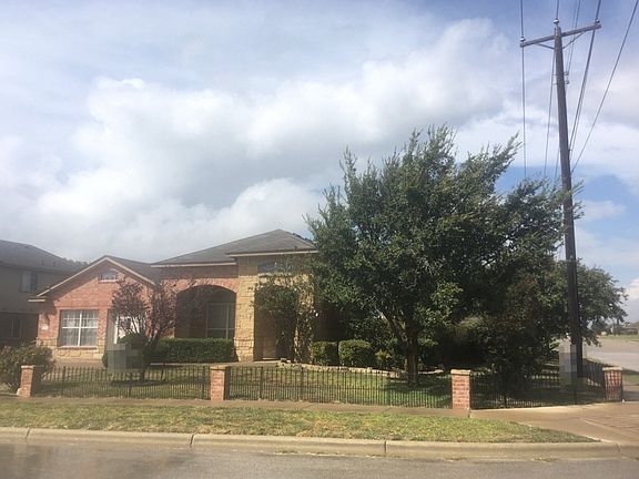 2nd image of 2307 Isabelle Dr