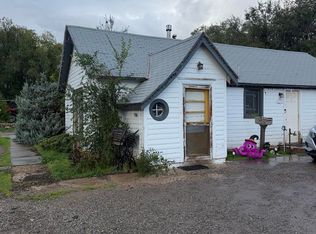 706 N Dustin Ave, Farmington, NM 87401