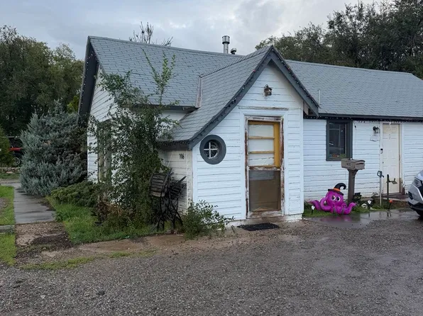706 N Dustin Ave, Farmington, NM 87401