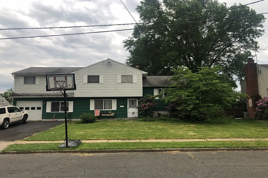 2 Woodland Ave S photo 1