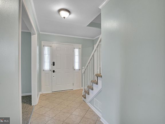 5th image of 6041 Oxbridge Dr