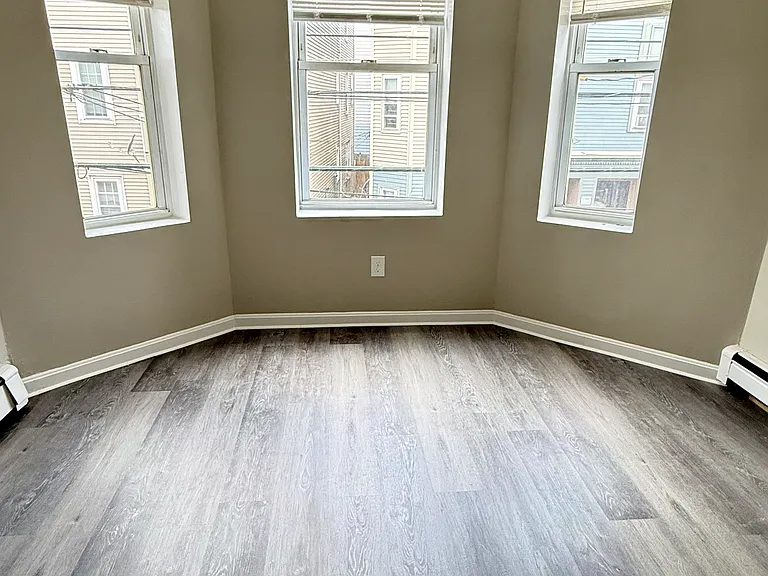 69 Shawmut St #2 — Photo 6