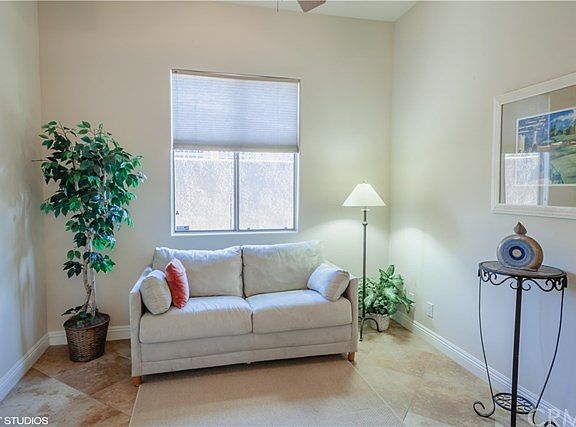 5th image of 53180 Avenida Navarro