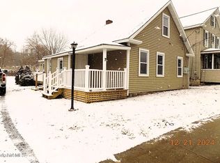 7 Crystal St, Lenox, MA 01240