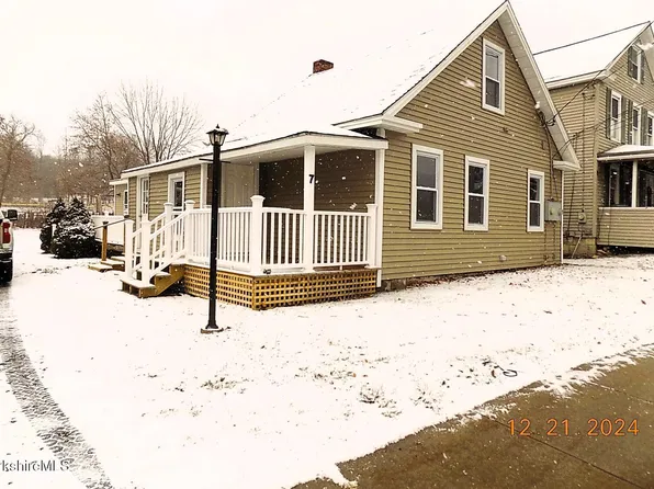 7 Crystal St, Lenox, MA 01240