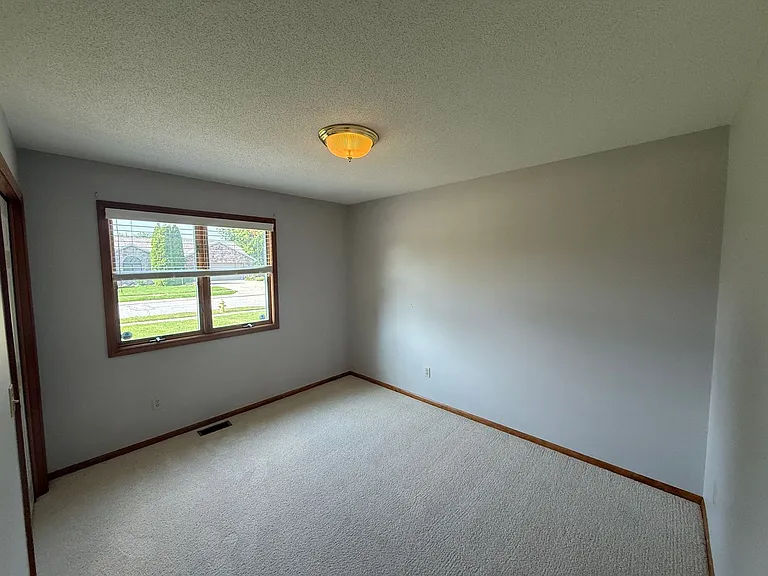 5018 Goldfinch Ln — Photo 18