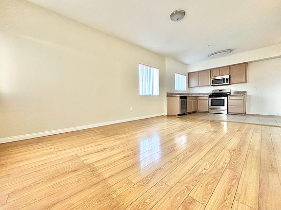 3rd image of 12132 Hart St #204