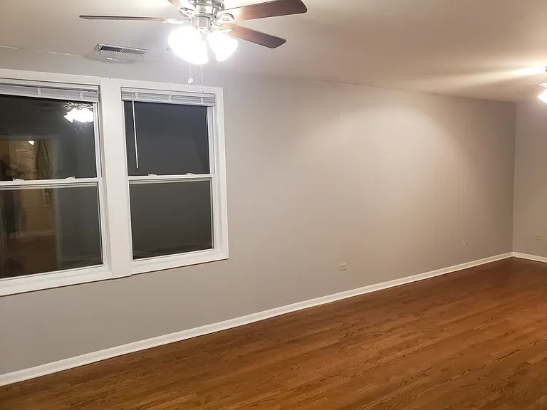 5643 N Karlov Ave #2 — Photo 4