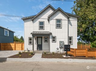 2125 N 92nd St #B, Seattle, WA 98103