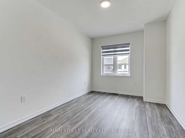 12 Donald Ingram Cres — Photo 29