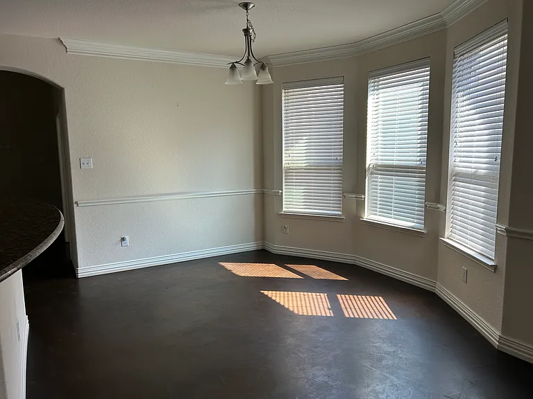12045 Walden Wood Dr — Photo 33
