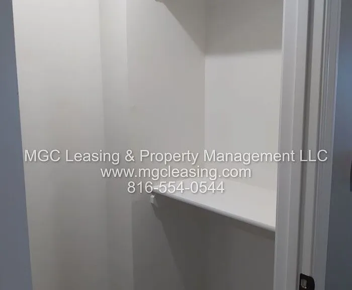 9324 N Main St — Photo 38
