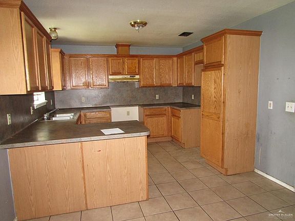 2nd image of 3400 Balboa Ave