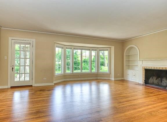 4th image of 2001 Vista Ln
