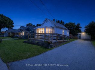 6422 Ash St, Niagara Falls, ON L2G2H5