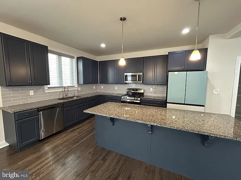 512 Lewis St — Photo 45