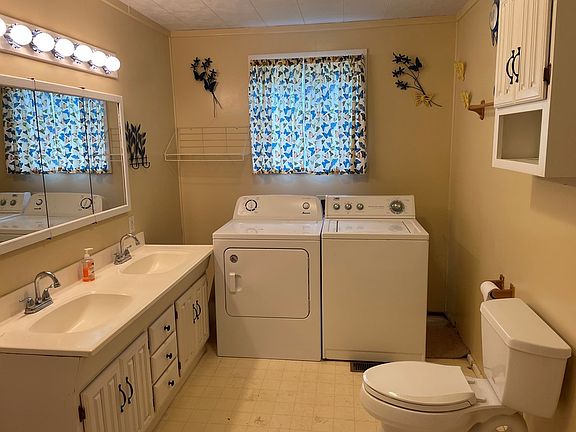 5th image of 607 College Ave