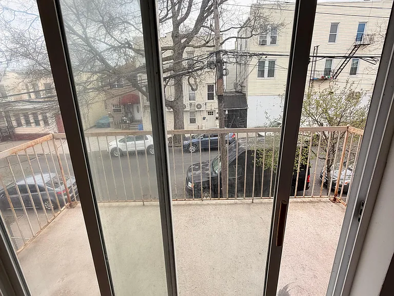 Gleason Ave — Photo 9