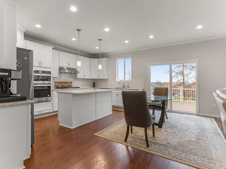 2825 Dillon Dr — Photo 8