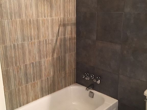 5th image of 829 Greenwood Ave #40