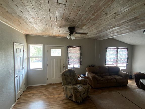 5th image of 1101 E Main St